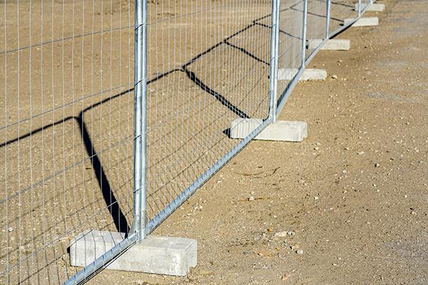 Fence Rental Yakima workers